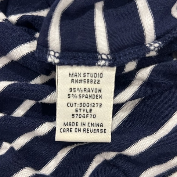 Max‎ Studio Halter Top - Picture 6 of 7